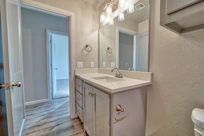 Building Photo - 1530 S 7th St