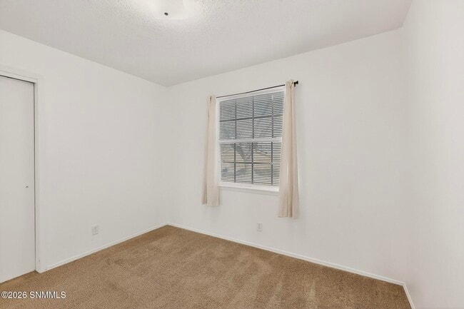 Building Photo - 8120 Ruidoso Rd NE