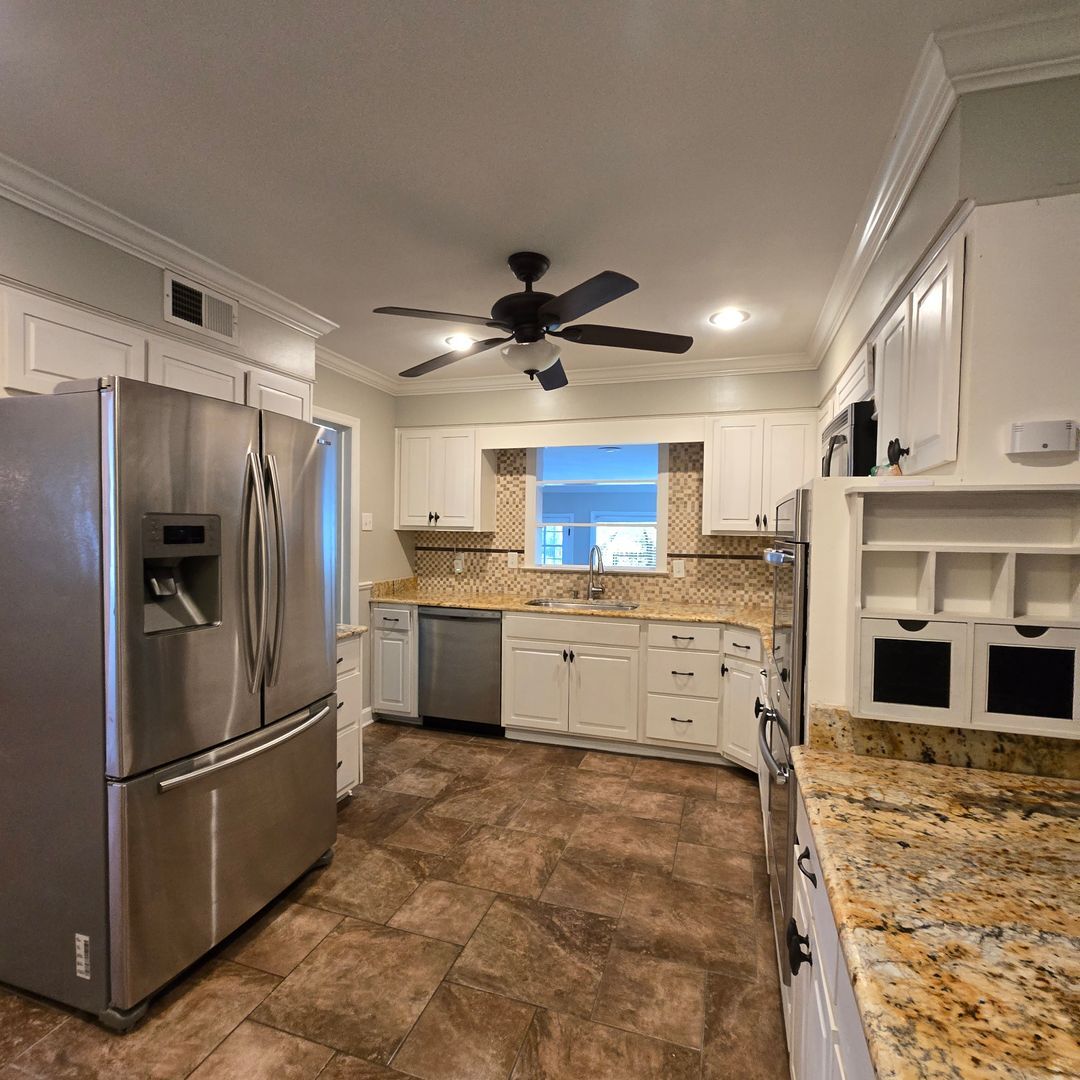 Building Photo - 1264 Yorkshire Dr