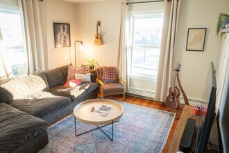 Building Photo - 4 Tyndale St