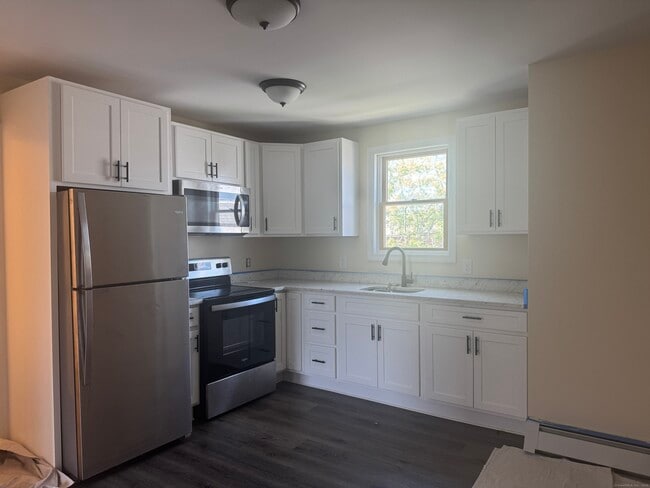 Building Photo - 51 Russ St