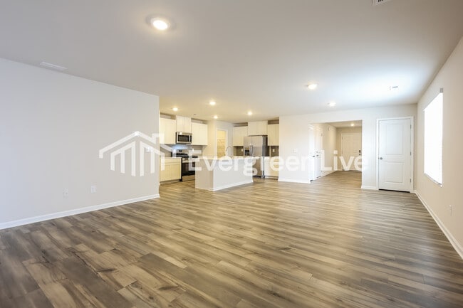 Building Photo - now