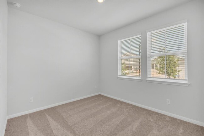 Building Photo - 2412 Ekvall Dr