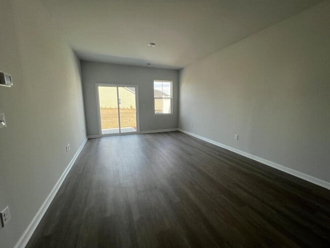 Building Photo - 5062 Georgetown Dr