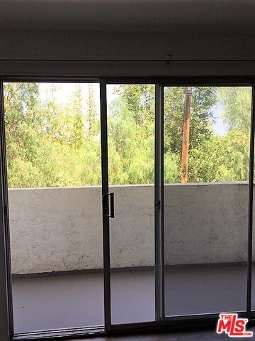 Balcony - 3111 4th St