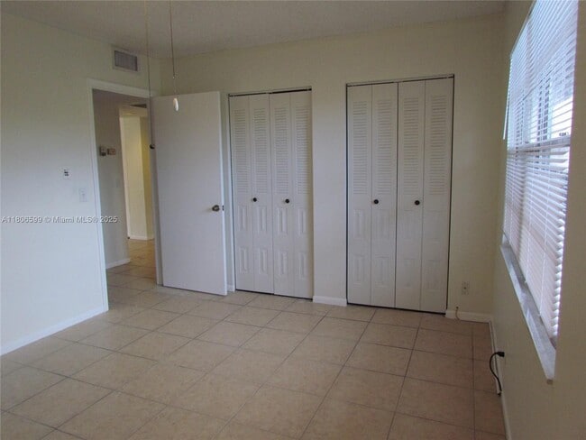 Building Photo - 500 SW 130th Terrace