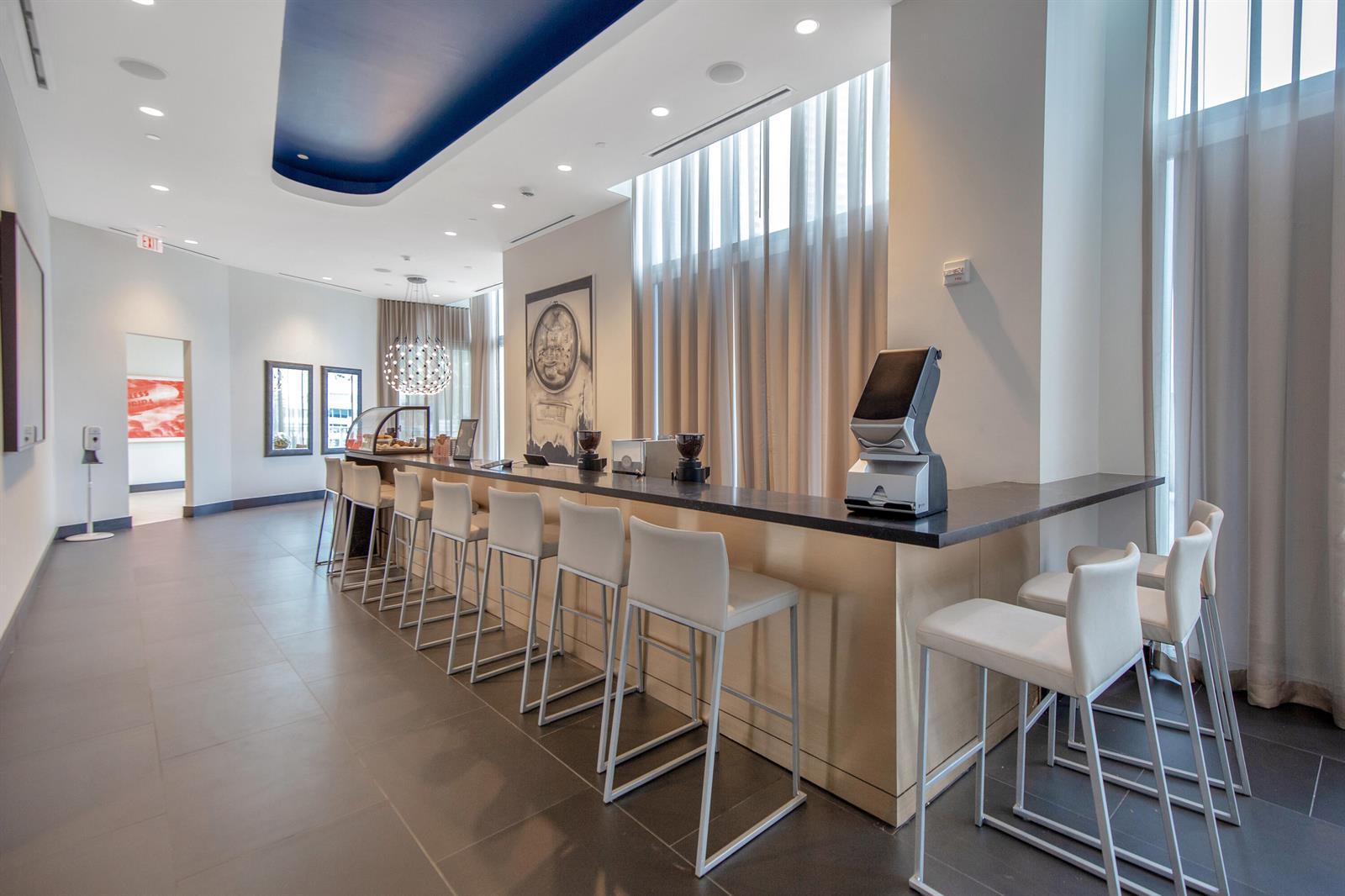 Building Photo - 851 NE 1st Ave