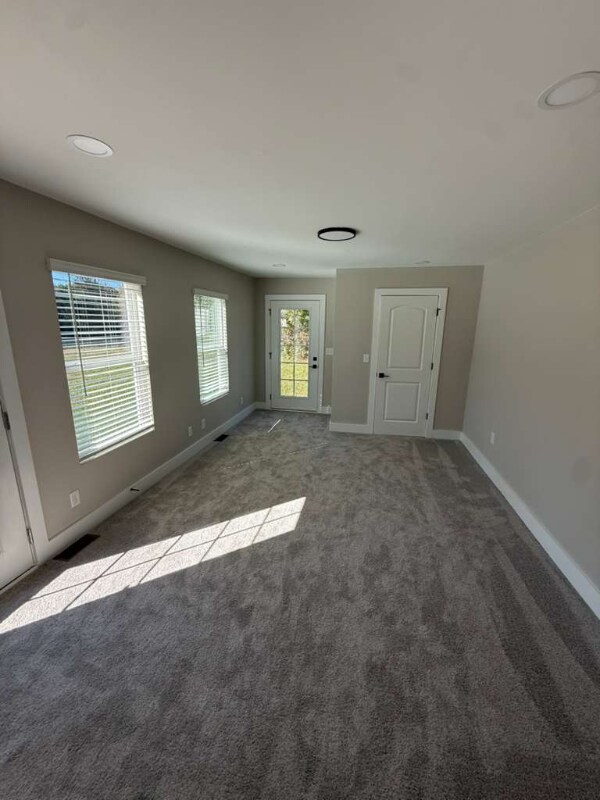 Building Photo - 11 Cobblestone Ln NW