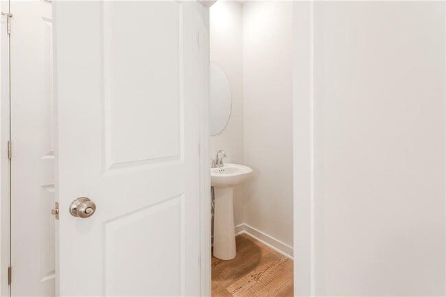 Building Photo - 7325 Mulberry St