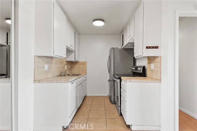 Building Photo - 3565 Linden Ave
