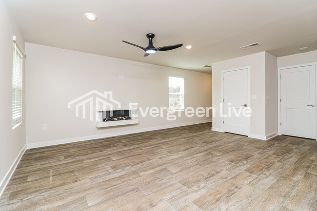 Building Photo - 4814 Station Ln