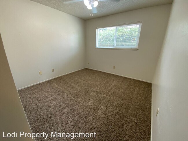 Building Photo - 715 N Church St