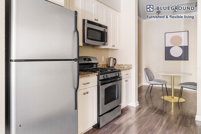 Building Photo - 501 Murphy Ranch Rd