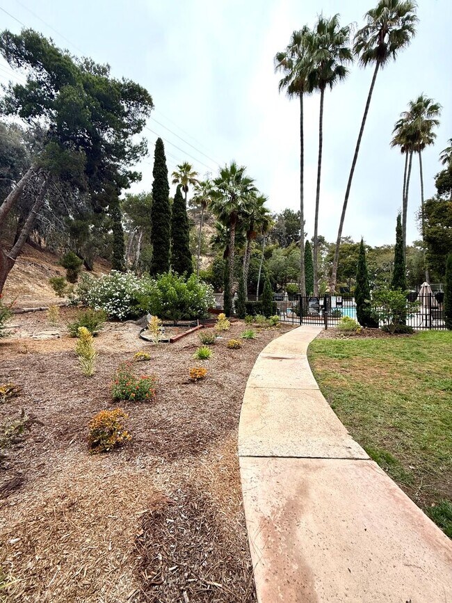 Building Photo - 6416 Friars Rd