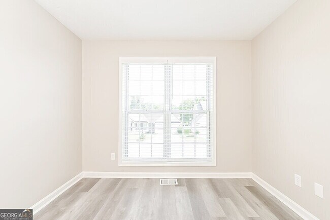 Building Photo - 130 Harbour Lake Dr