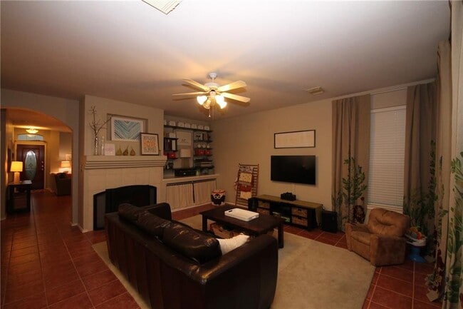 Building Photo - 12517 Sir Christophers Cove