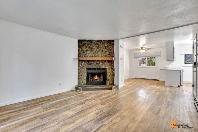 Building Photo - 1102 Broaddus St