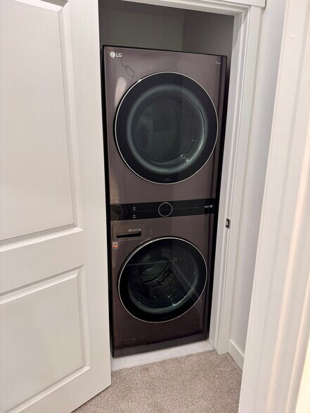 Washer/Dryer - 8395 S Iris Lumi Ln
