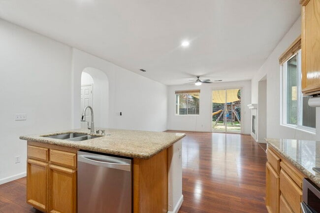 Building Photo - 5755 Amnest Way