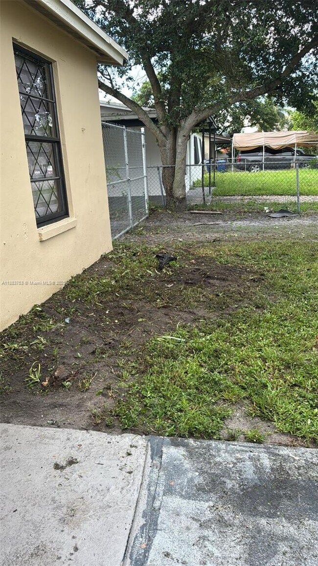 Building Photo - 1772 NW 34th Ave
