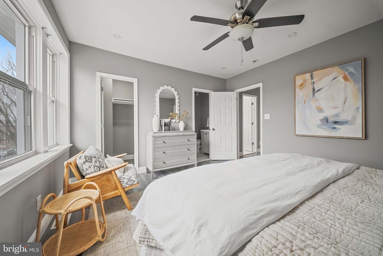 Building Photo - 1416 S St SE