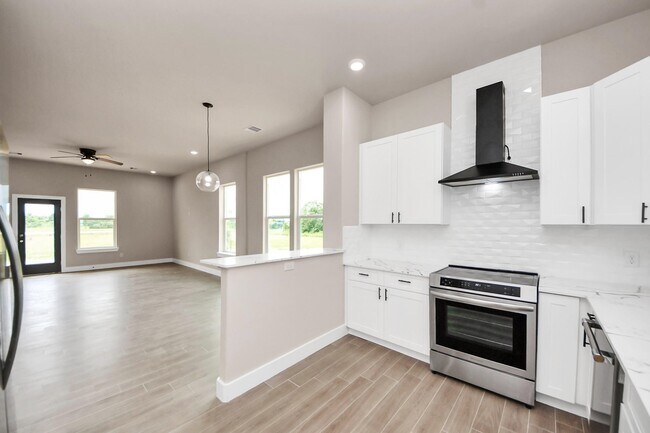 Building Photo - 11141 Rd 5503