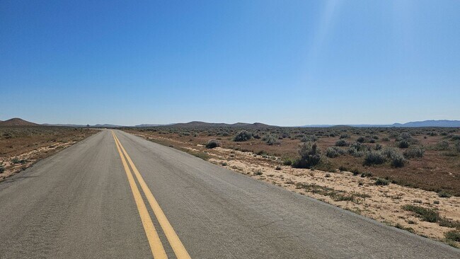 Building Photo - Rural Living at Its Finest – 2BR Home with Open Desert Views