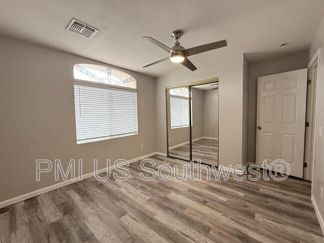 Building Photo - 3443 Sunbonnet Dr