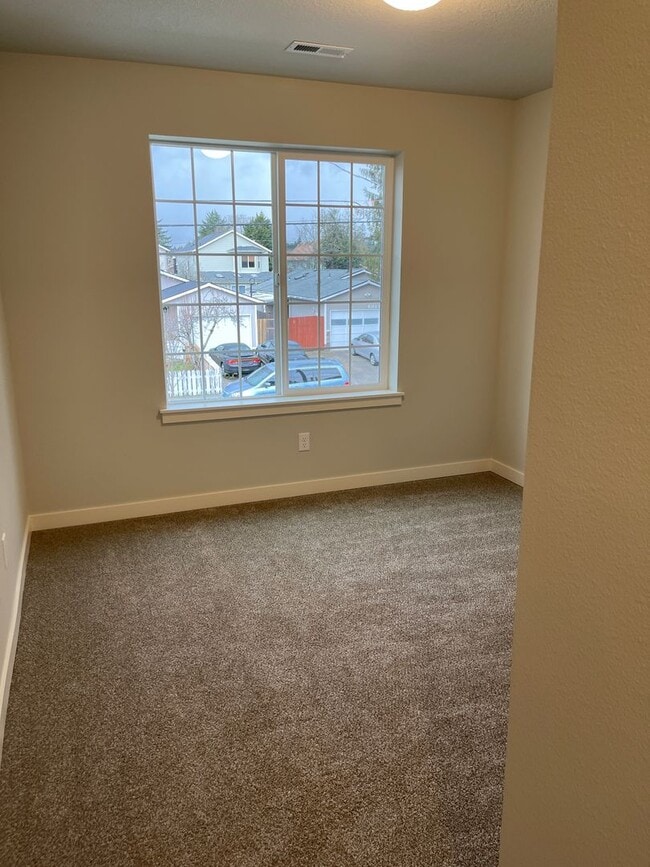 Building Photo - Modern 3b/2ba Energy Star Certified Home In Lentz