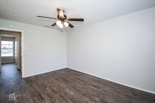 Building Photo - 1725 Partridge Pl