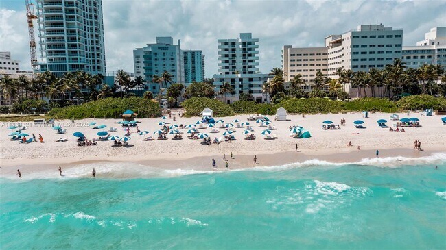 Building Photo - 4301 Collins Ave