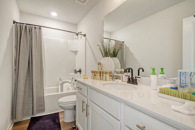 Building Photo - Spacious Moncks Corner Home