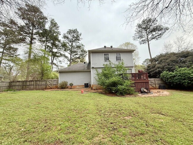 Building Photo - Charming 3BR Home Across from Barnett Shoals Elementary