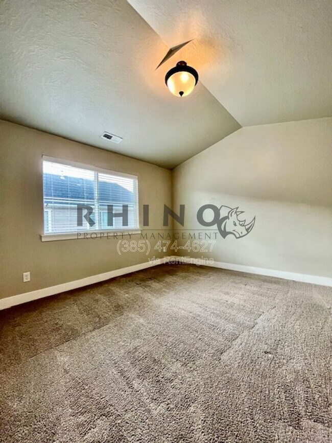 Building Photo - 53 N 2000 W