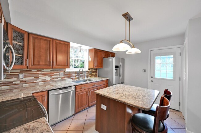 Building Photo - Well Maintained 3 Bedroom Townhome in East Lampeter Township