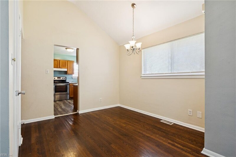 Building Photo - 301 Pepper Mill Ct