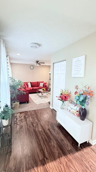 Building Photo - 1336 Sandstone Dr