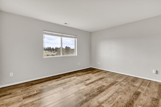 Building Photo - 1927 200 St E