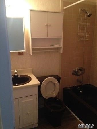 Building Photo - 17 Shamrock Ln