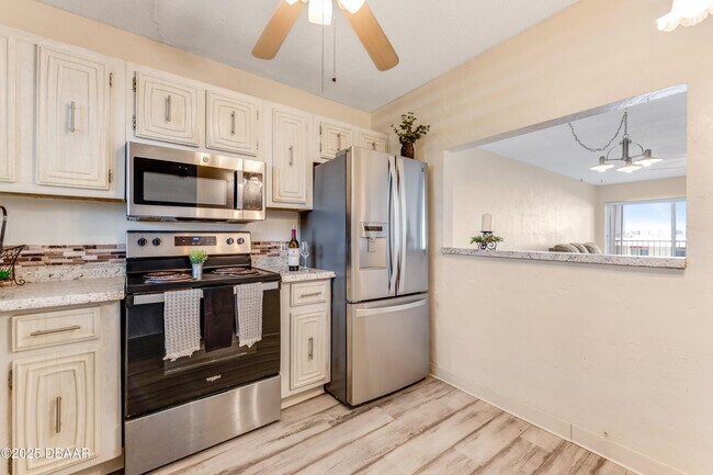 Building Photo - 2711 N Halifax Ave