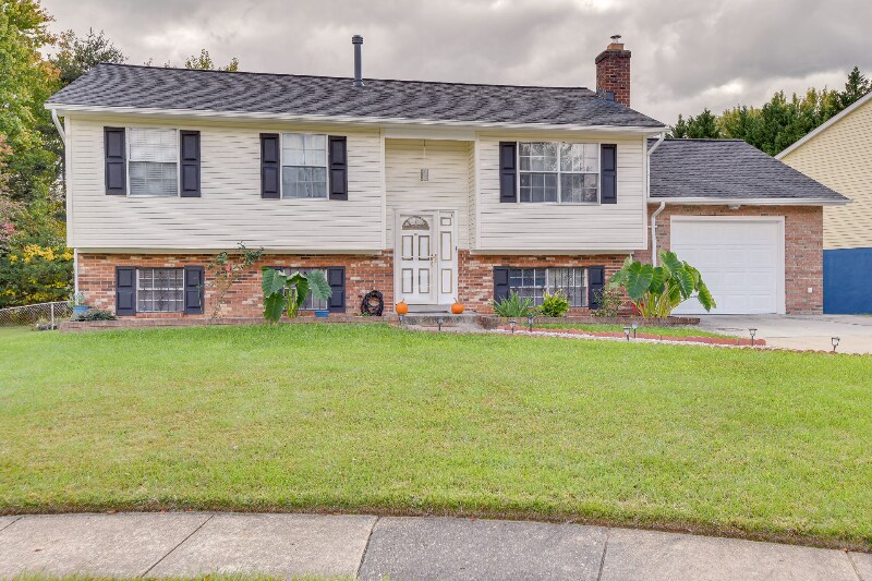 Primary Photo - 7404 Lothian Ln