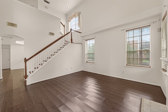 Building Photo - 15903 Timber Chase Dr