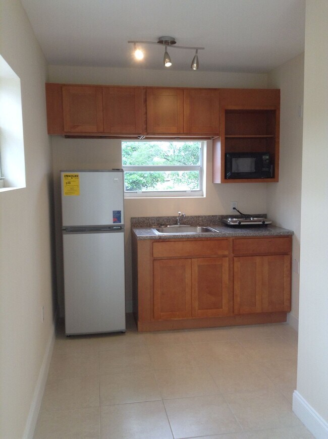 Building Photo - 223 NW 12th St