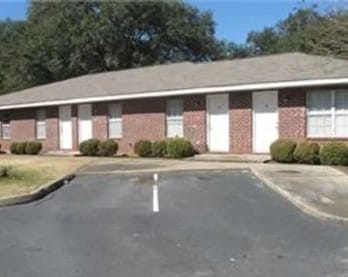 Primary Photo - Palmyra Apartments