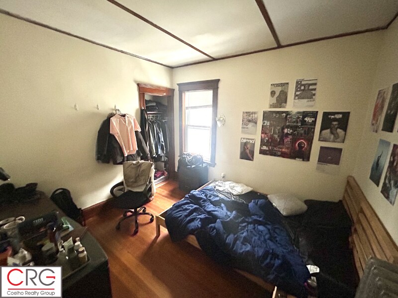 Building Photo - 183 College Ave