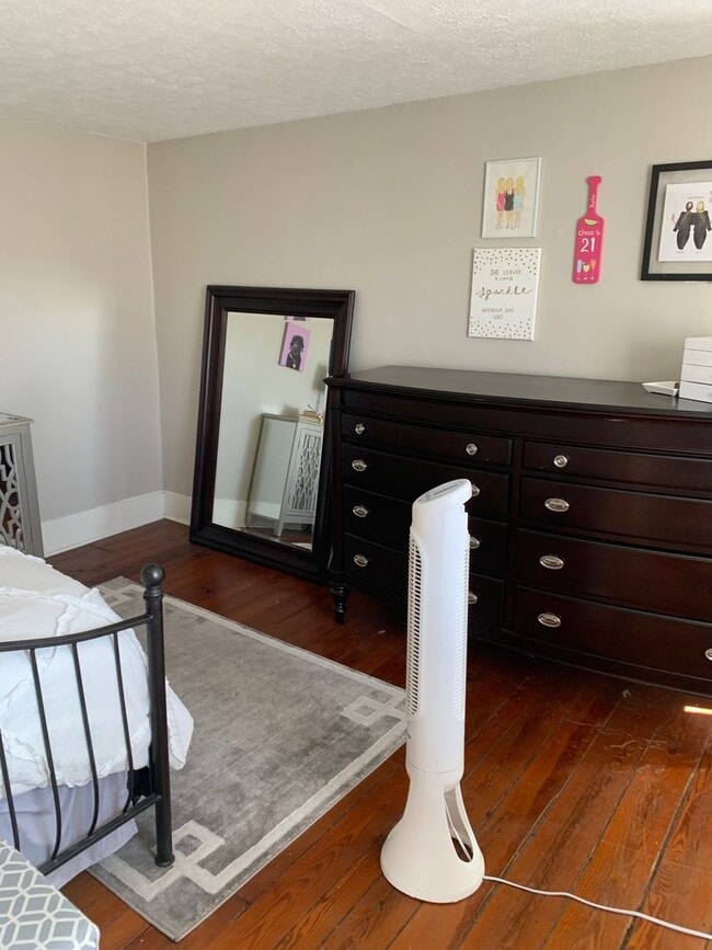 Building Photo - Single Family Home Minutes from Downtown Lexington