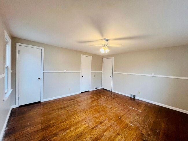 Building Photo - Bluestone Charm