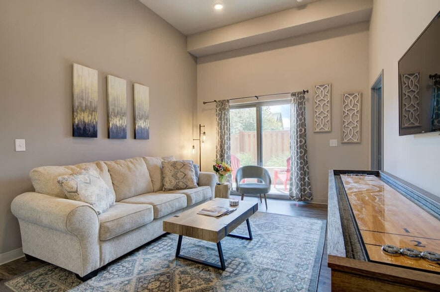 Building Photo - 2210 Remington Way