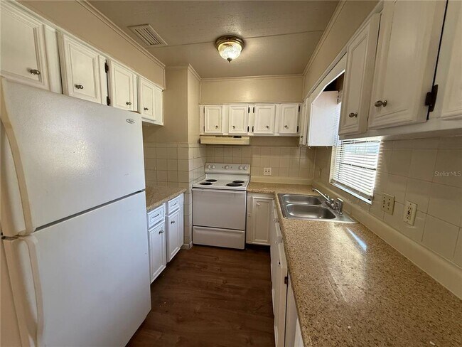 Building Photo - 1619 Sunny St