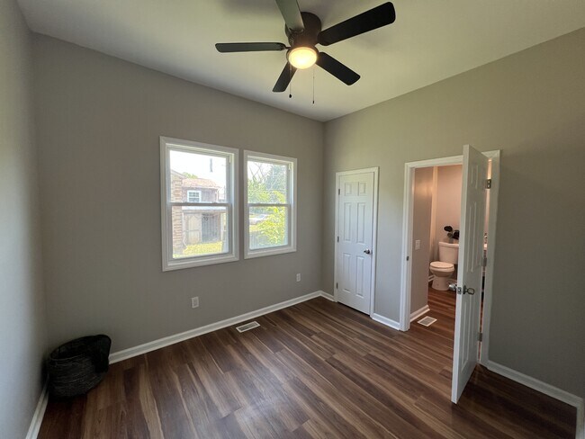 Building Photo - 707 Piedmont Way